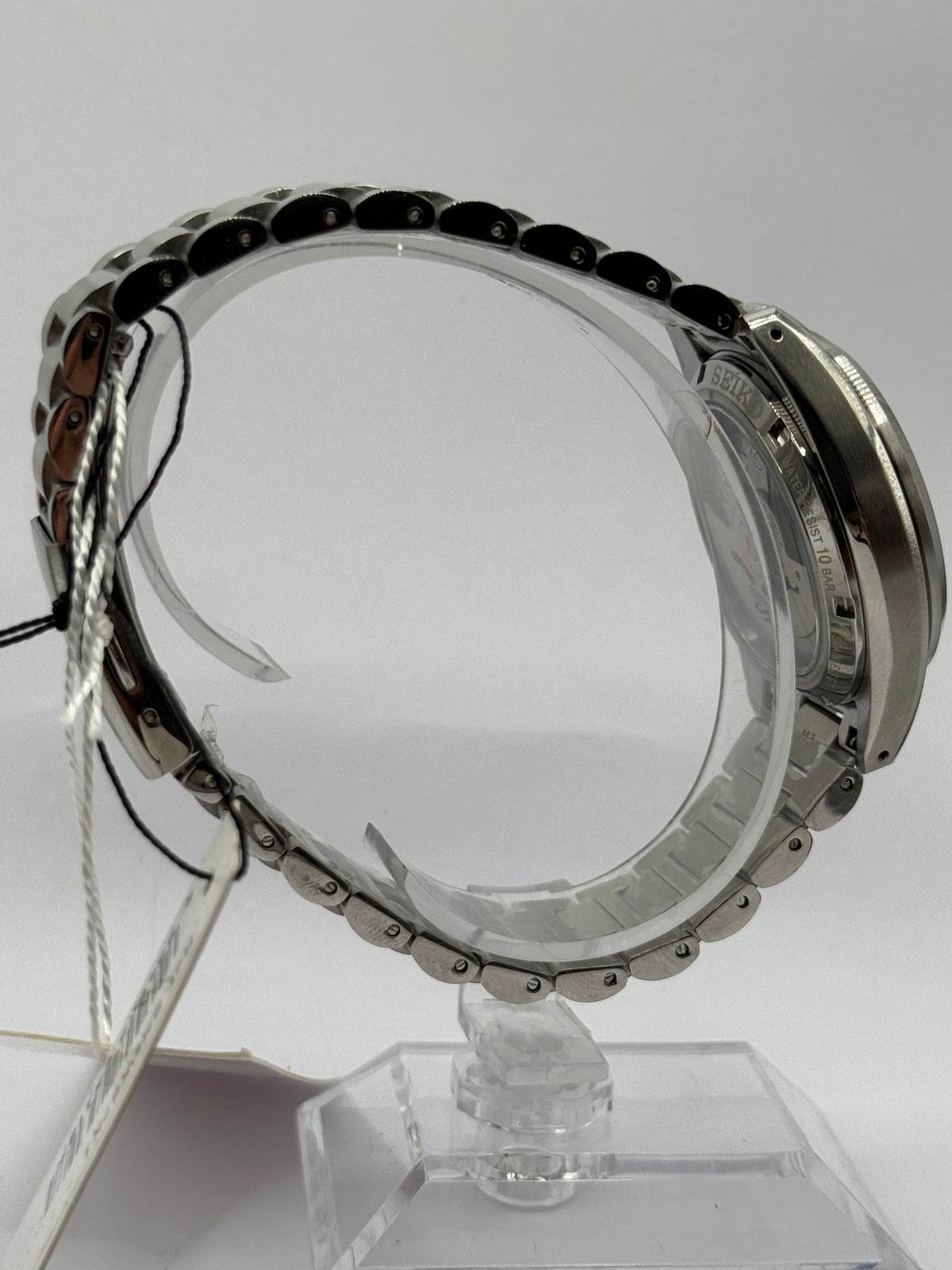 Seiko 5 Sports SNXS, bracelet and case profile