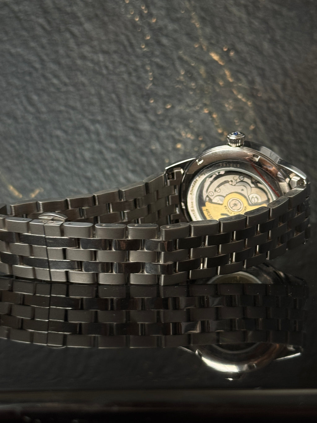 Seiko Presage 'Skydiving' SSK037J1 — stainless steel octagonal case profile