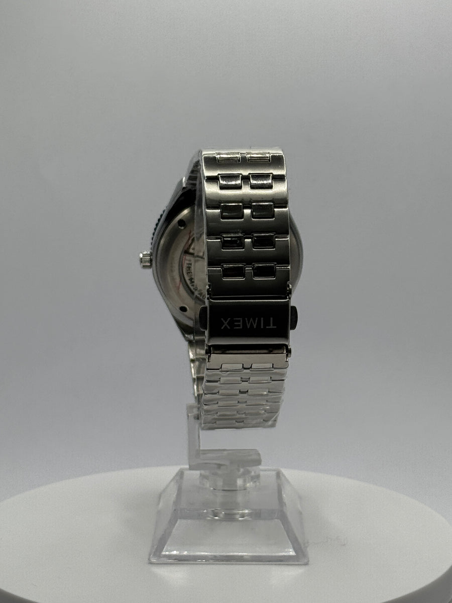 Timex Blueberry Automatic diver, navy bezel, steel bracelet, view 5