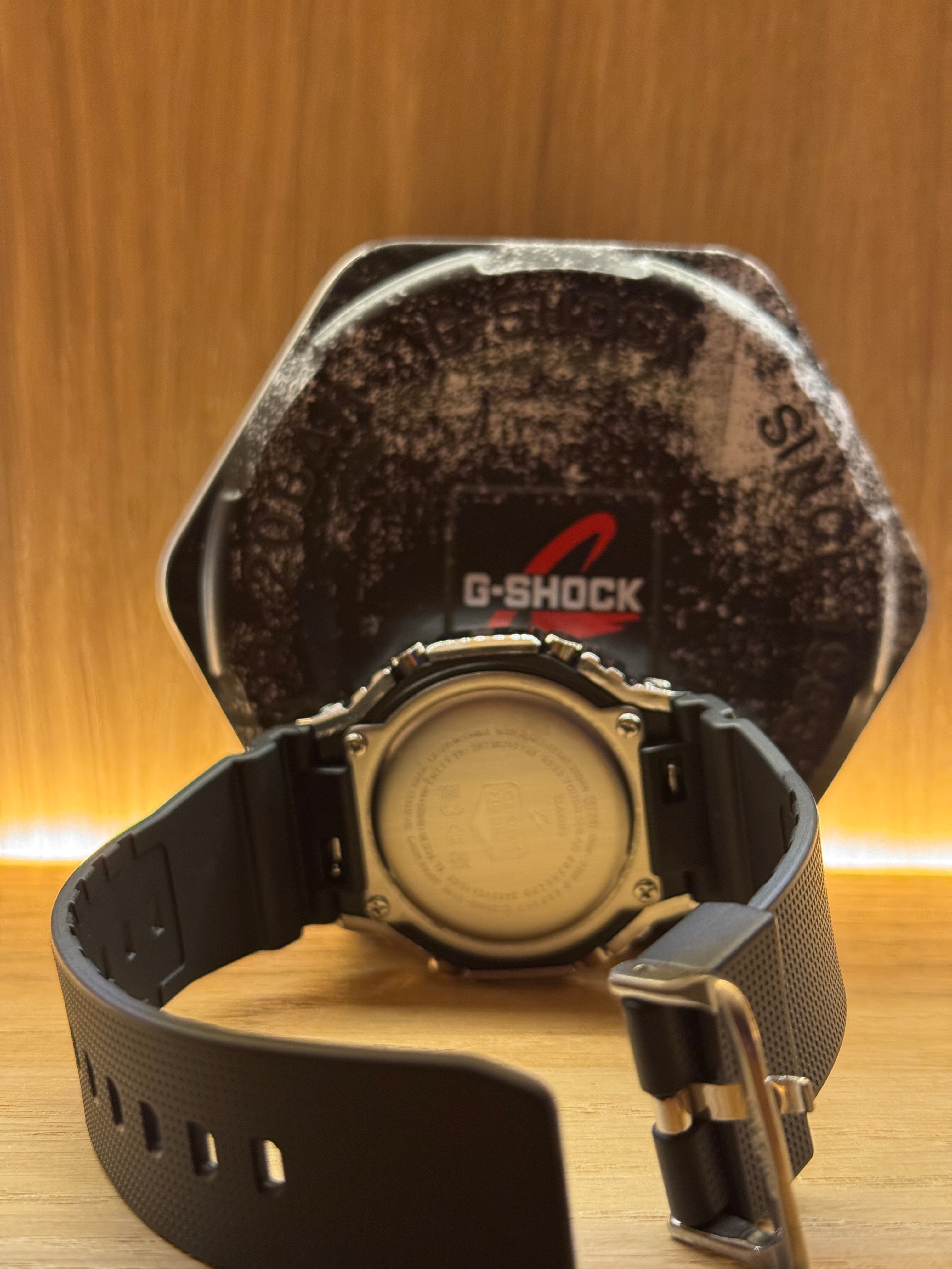 ABA Custom Build 'Sapphire Steel' — steel bracelet and caseback detail