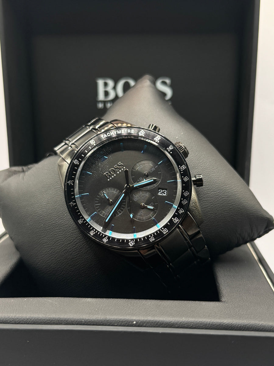 Hugo BOSS Trophy 1513675, black ion-plated chronograph dial, close-up
