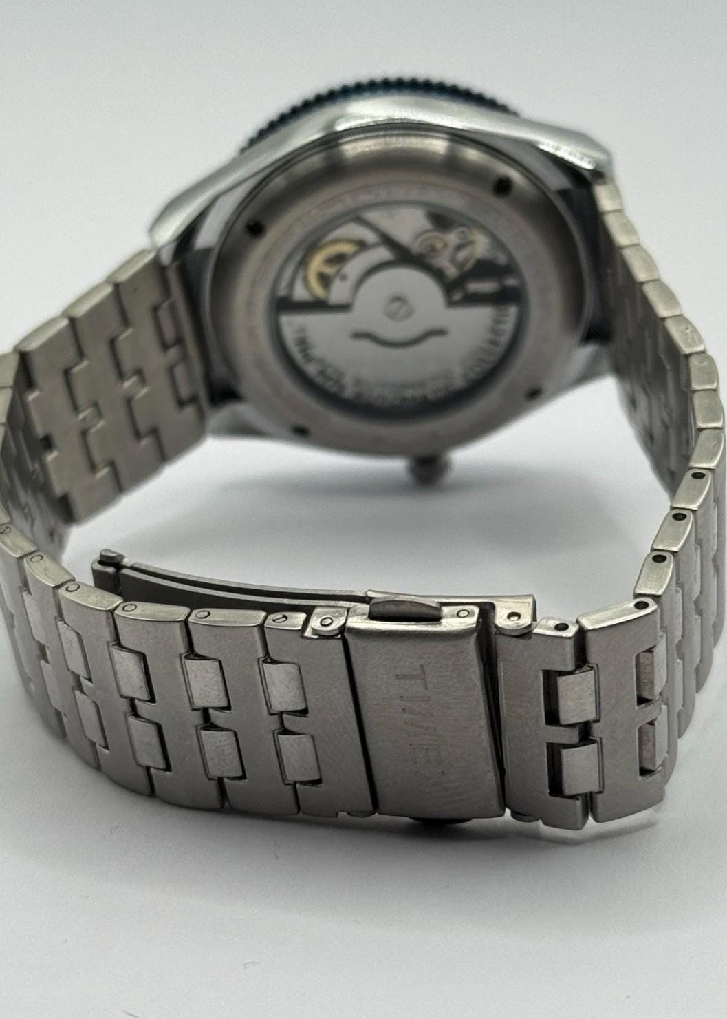 Timex Blueberry side profile
