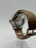 Navi XL on wrist